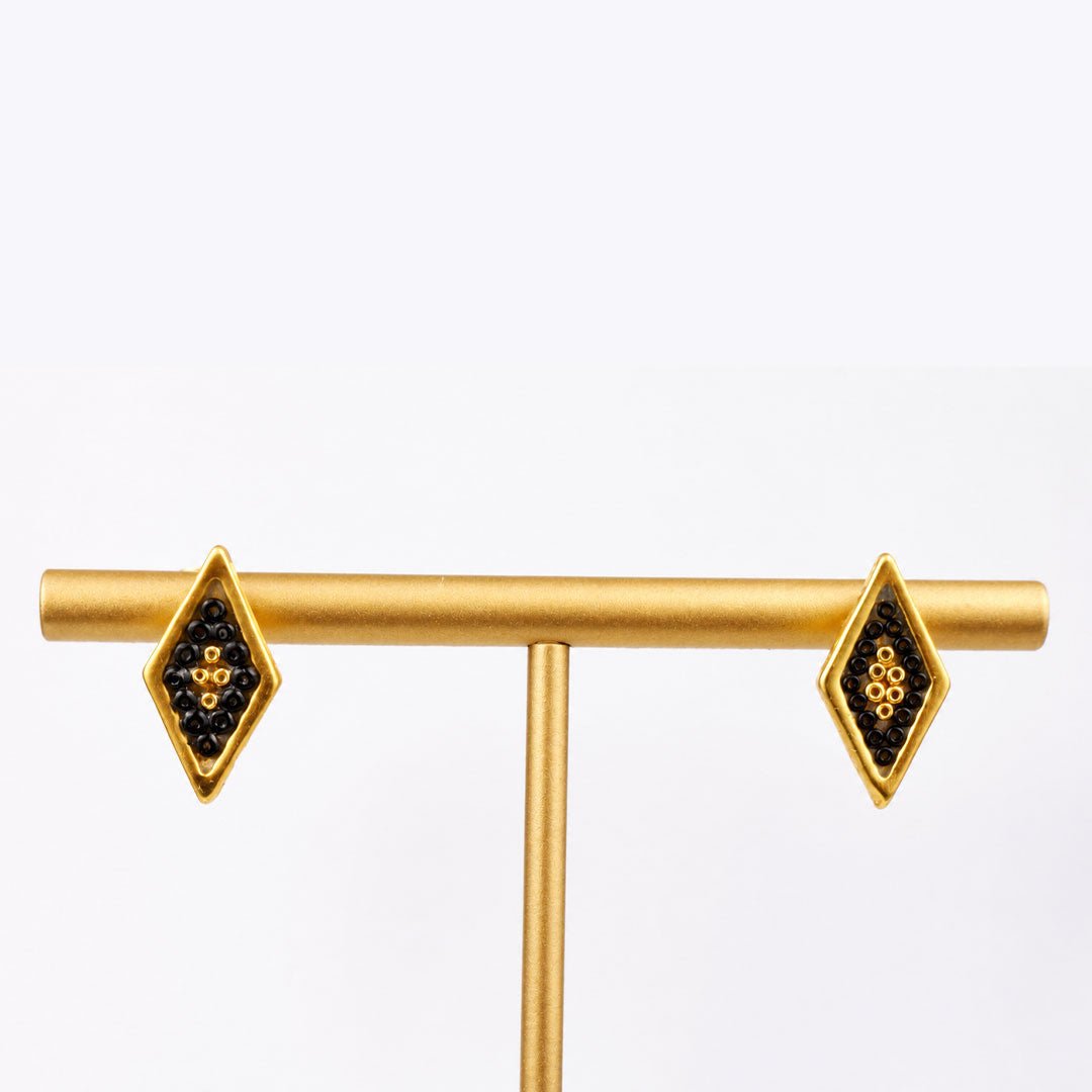 Understanding Earrings - Modern Mexico