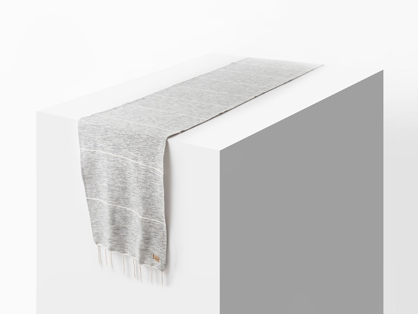 Río Table Runner - Modern Mexico