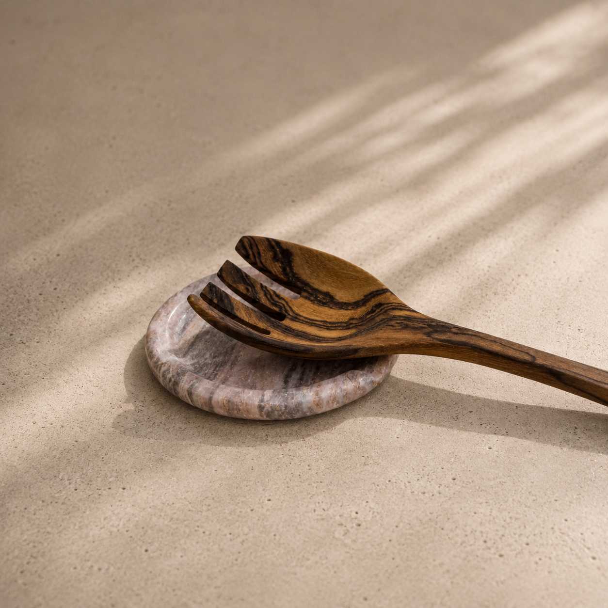 Elegant Spoon Pause - Modern Mexico